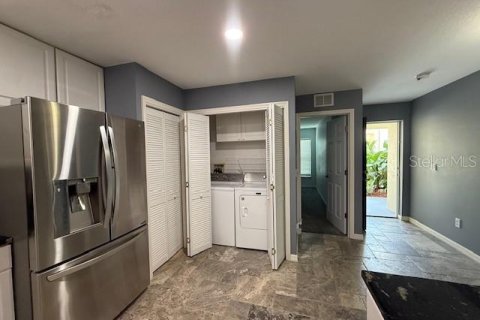 Apartamento en alquiler en Kissimmee, Florida, 3 dormitorios, 113.53 m2 № 1650344 - foto 7