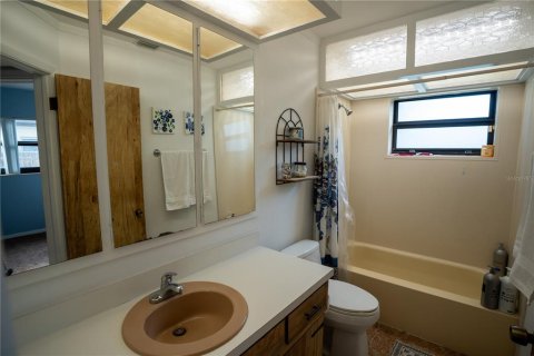 Casa en venta en Saint Petersburg, Florida, 2 dormitorios, 122.45 m2 № 2377573 - foto 11