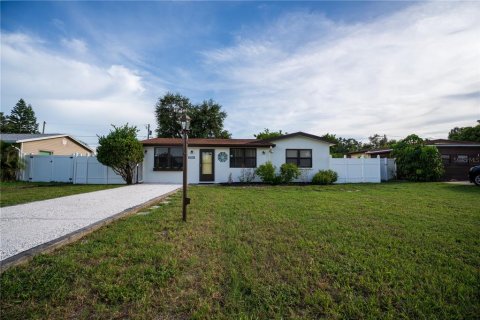 Casa en venta en Saint Petersburg, Florida, 2 dormitorios, 122.45 m2 № 2377573 - foto 18