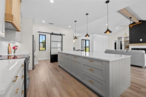 House in Lake City, Florida 4 bedrooms, 268.95 sq.m. № 2329599 - photo 5