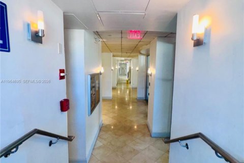 Condominio en venta en Miami Beach, Florida, 1 dormitorio, 86.77 m2 № 2031768 - foto 14