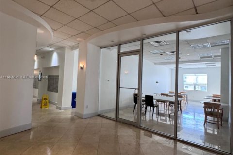 Condominio en venta en Miami Beach, Florida, 1 dormitorio, 86.77 m2 № 2031768 - foto 24