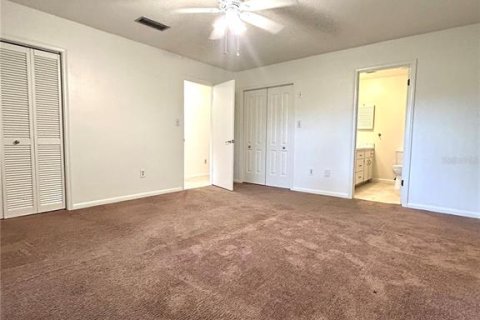 House in Gainesville, Florida 3 bedrooms, 169.45 sq.m. № 2120218 - photo 16