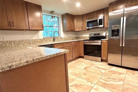 House in Gainesville, Florida 3 bedrooms, 169.45 sq.m. № 2120218 - photo 6