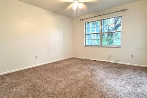 House in Gainesville, Florida 3 bedrooms, 169.45 sq.m. № 2120218 - photo 10