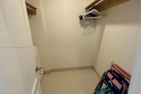 Купить кондоминиум в Санни-Айлс-Бич, Флорида 2 спальни, 139.82м2, № 2014394 - фото 18