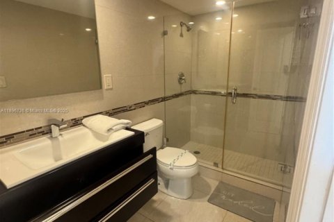 Купить кондоминиум в Санни-Айлс-Бич, Флорида 2 спальни, 139.82м2, № 2014394 - фото 17