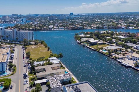 Copropriété à vendre à Fort Lauderdale, Floride: 2 chambres, 117.61 m2 № 1923503 - photo 23