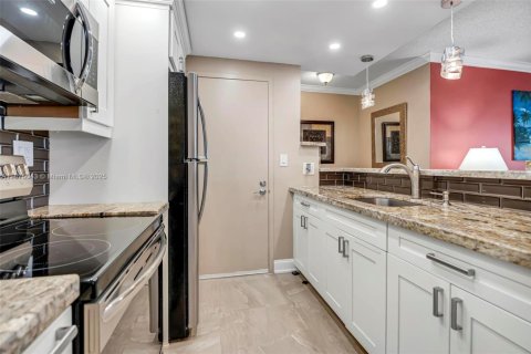 Copropriété à vendre à Fort Lauderdale, Floride: 2 chambres, 117.61 m2 № 1923503 - photo 3