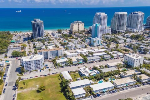 Copropriété à vendre à Fort Lauderdale, Floride: 2 chambres, 117.61 m2 № 1923503 - photo 22