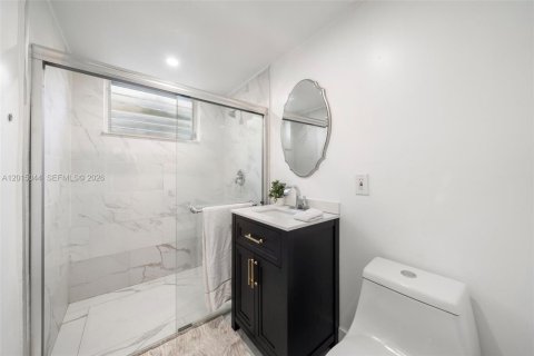 Copropriété à vendre à Bay Harbor Islands, Floride: 2 chambres, 86.4 m2 № 2083906 - photo 11