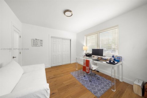 Copropriété à vendre à Bay Harbor Islands, Floride: 2 chambres, 86.4 m2 № 2083906 - photo 13