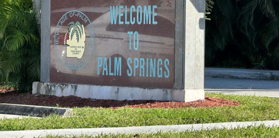 Condo in Palm Springs, Florida, 1 bedroom  № 823148