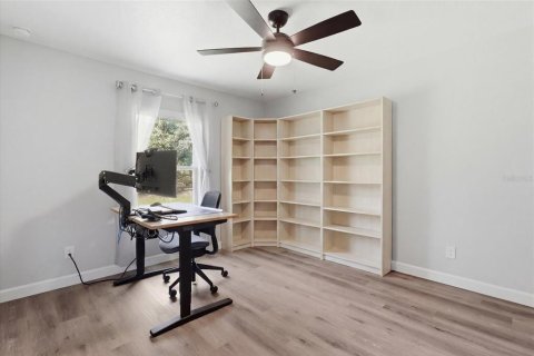 Купить виллу или дом в Даннеллон, Флорида 8 комнат, 210.14м2, № 2150354 - фото 15