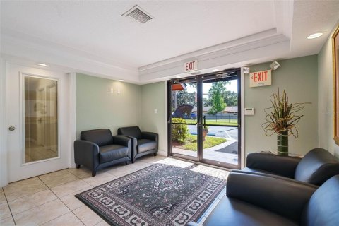 Immobilier commercial à louer à Tampa, Floride: 720.46 m2 № 1872938 - photo 20