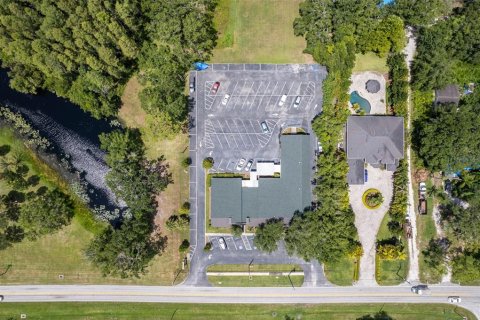 Immobilier commercial à louer à Tampa, Floride: 720.46 m2 № 1872938 - photo 12