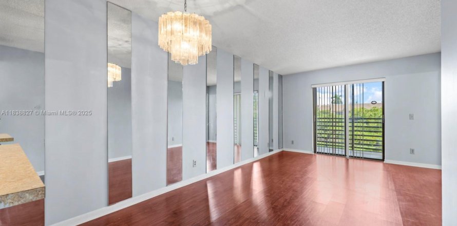 Condo in Sunrise, Florida, 2 bedrooms № 1830360