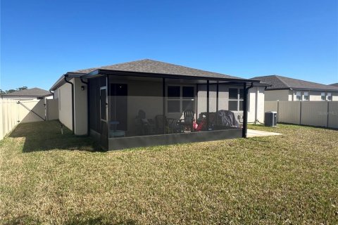 House in Auburndale, Florida 4 bedrooms, 170.94 sq.m. № 1580681 - photo 3