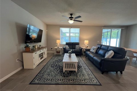 House in Auburndale, Florida 4 bedrooms, 170.94 sq.m. № 1580681 - photo 14