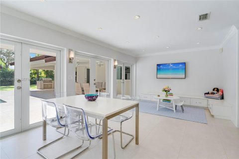 Купить виллу или дом в Пайнкрест, Флорида 5 спален, 367.52м2, № 2028786 - фото 20