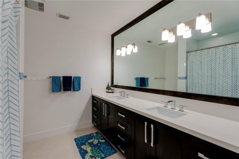 Купить виллу или дом в Пайнкрест, Флорида 5 спален, 367.52м2, № 2028786 - фото 22