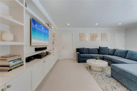 Купить виллу или дом в Пайнкрест, Флорида 5 спален, 367.52м2, № 2028786 - фото 11