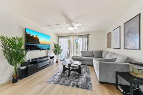 Condo in Deerfield Beach, Florida, 2 bedrooms  № 2152661 - photo 8
