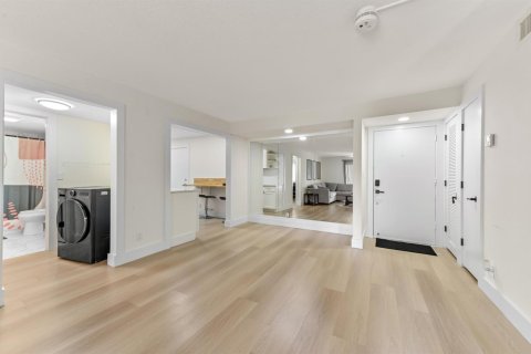 Condo in Deerfield Beach, Florida, 2 bedrooms  № 2152661 - photo 13