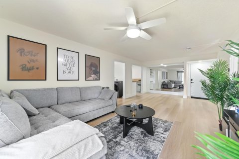 Condo in Deerfield Beach, Florida, 2 bedrooms  № 2152661 - photo 9