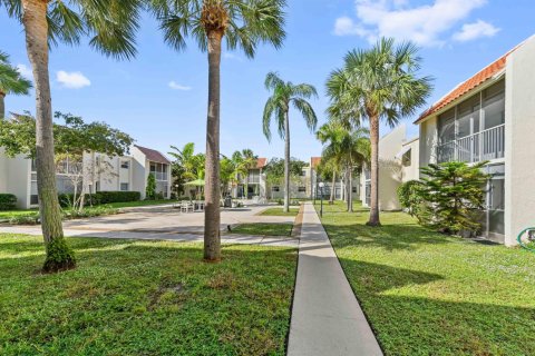 Condo in Deerfield Beach, Florida, 2 bedrooms  № 2152661 - photo 28
