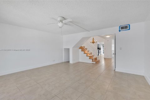 Adosado en venta en Hillsboro Beach, Florida, 3 dormitorios, 216.65 m2 № 1946570 - foto 6