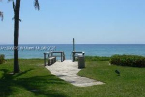 Adosado en venta en Hillsboro Beach, Florida, 3 dormitorios, 216.65 m2 № 1946570 - foto 16