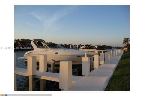 Adosado en venta en Hillsboro Beach, Florida, 3 dormitorios, 216.65 m2 № 1946570 - foto 18