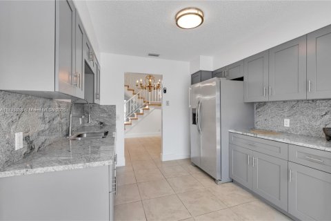 Adosado en venta en Hillsboro Beach, Florida, 3 dormitorios, 216.65 m2 № 1946570 - foto 3