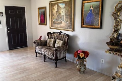 House in Palm Bay, Florida 3 bedrooms, 107.12 sq.m. № 1411687 - photo 12
