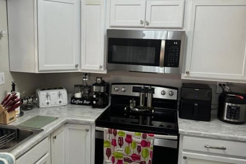 House in Palm Bay, Florida 3 bedrooms, 107.12 sq.m. № 1411687 - photo 21