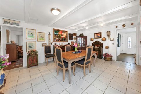 House in Belleair Beach, Florida 3 bedrooms, 182.18 sq.m. № 2142777 - photo 13