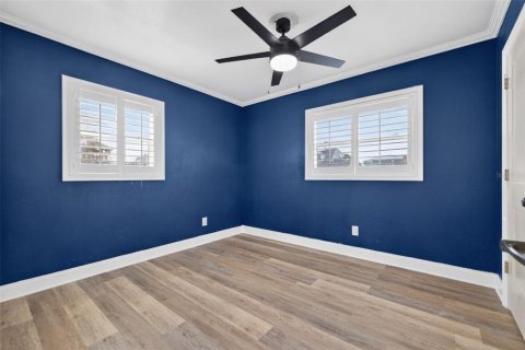 House in Tampa, Florida 3 bedrooms, 175.21 sq.m. № 2099256 - photo 18