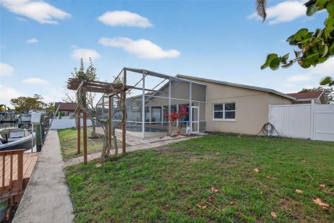 House in Tampa, Florida 3 bedrooms, 175.21 sq.m. № 2099256 - photo 26