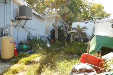 House in Cutler Bay, Florida 3 bedrooms, 223.34 sq.m. № 1857046 - photo 7