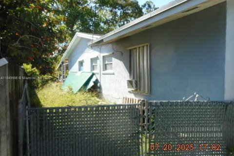 House in Cutler Bay, Florida 3 bedrooms, 223.34 sq.m. № 1857046 - photo 10