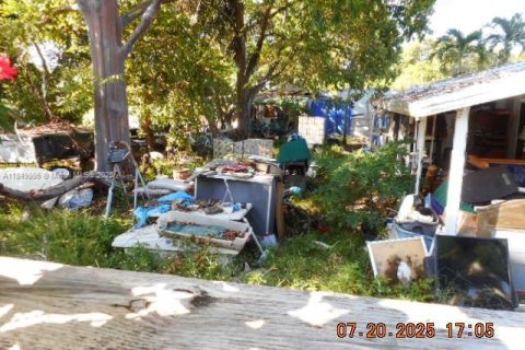 House in Cutler Bay, Florida 3 bedrooms, 223.34 sq.m. № 1857046 - photo 13