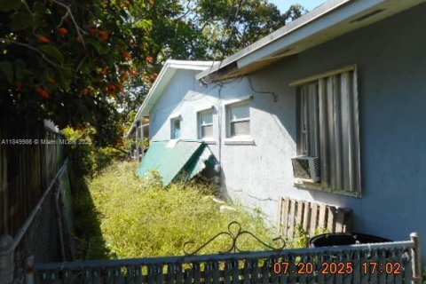 House in Cutler Bay, Florida 3 bedrooms, 223.34 sq.m. № 1857046 - photo 12