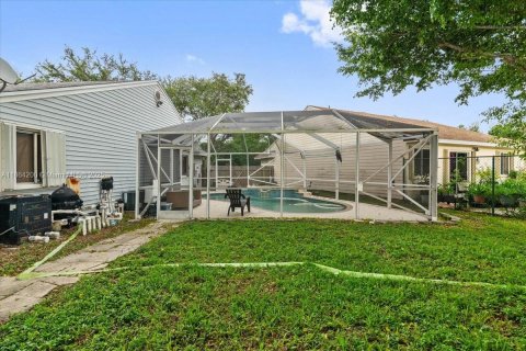 House in Pembroke Pines, Florida 3 bedrooms, 125.14 sq.m. № 1893367 - photo 22