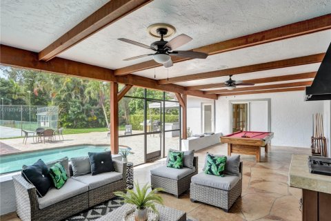 Купить виллу или дом в Плантация, Флорида 5 спален, 316.15м2, № 1927966 - фото 12