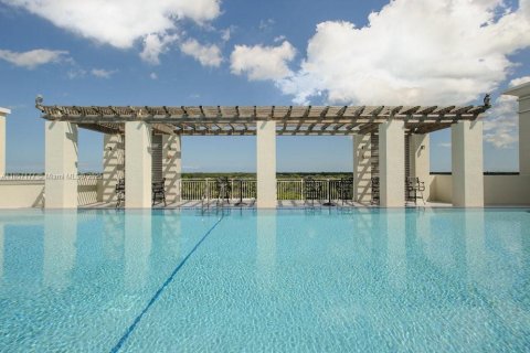 Condo in Miami, Florida, 2 bedrooms  № 1881828 - photo 14