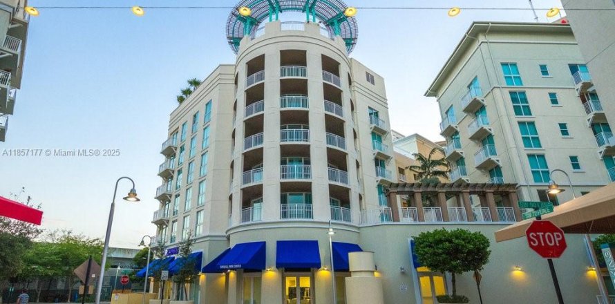 Condo in Miami, Florida, 2 bedrooms № 1881828