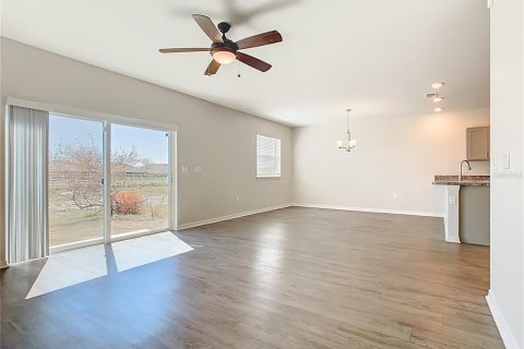 House in Winter Haven, Florida 5 bedrooms, 297.29 sq.m. № 2097867 - photo 24
