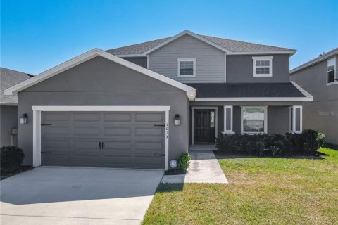 House in Winter Haven, Florida 5 bedrooms, 297.29 sq.m. № 2097867 - photo 3