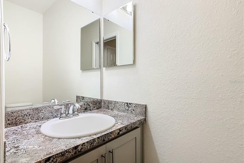 House in Winter Haven, Florida 5 bedrooms, 297.29 sq.m. № 2097867 - photo 26